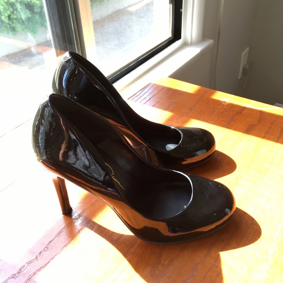 High Heels - Picture 1 of 8